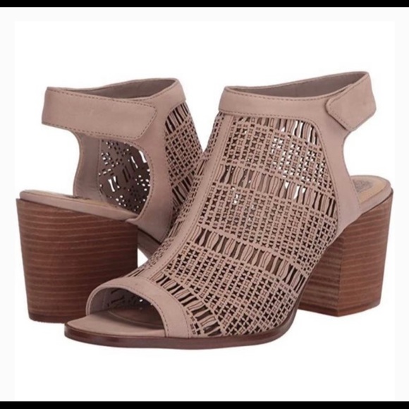 Vince Camuto Shoes - Vince Camuto KEANNIE SANDAL
